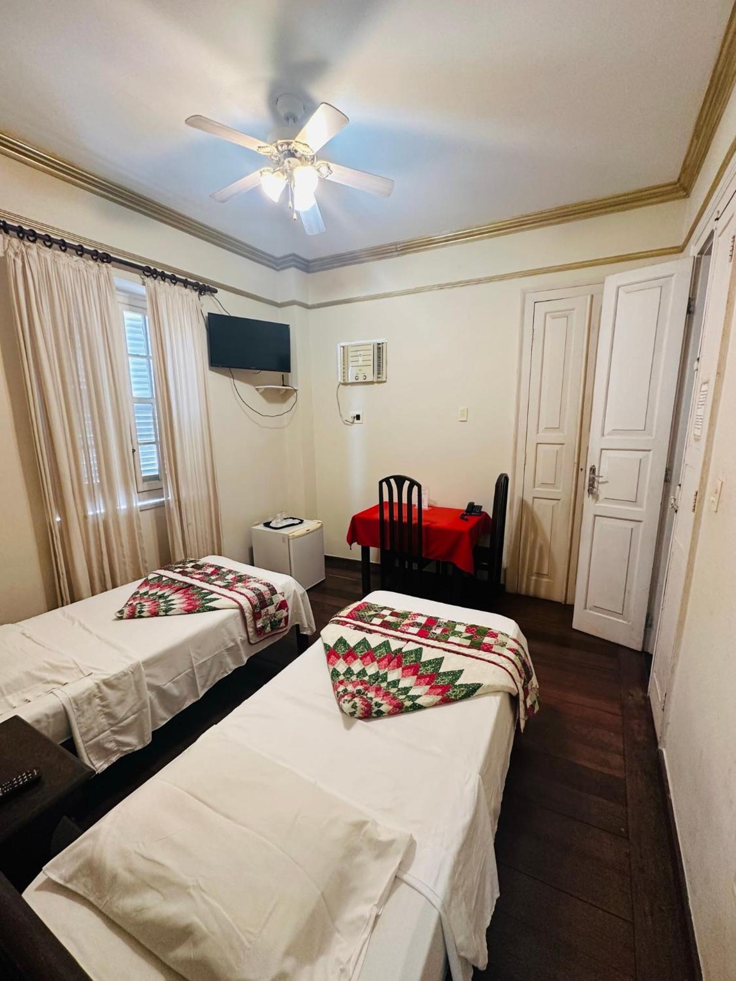 萨尔瓦多 曼加罗莎旅馆酒店 外观 照片